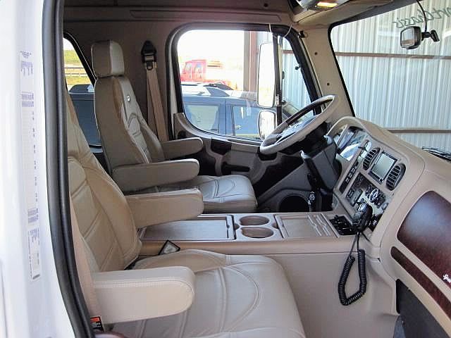 Freightliner Business class FL